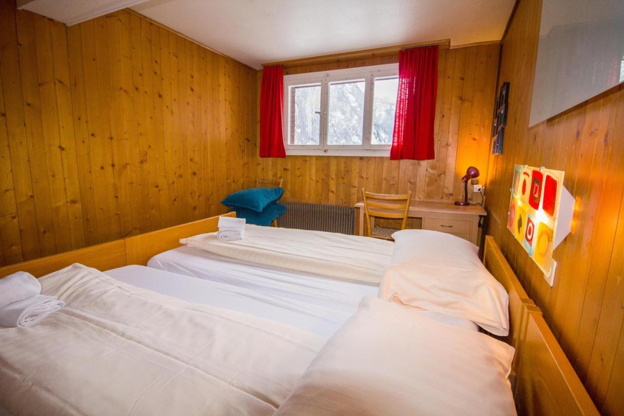 Zweibettzimmer mit Gemeinschaftsbad