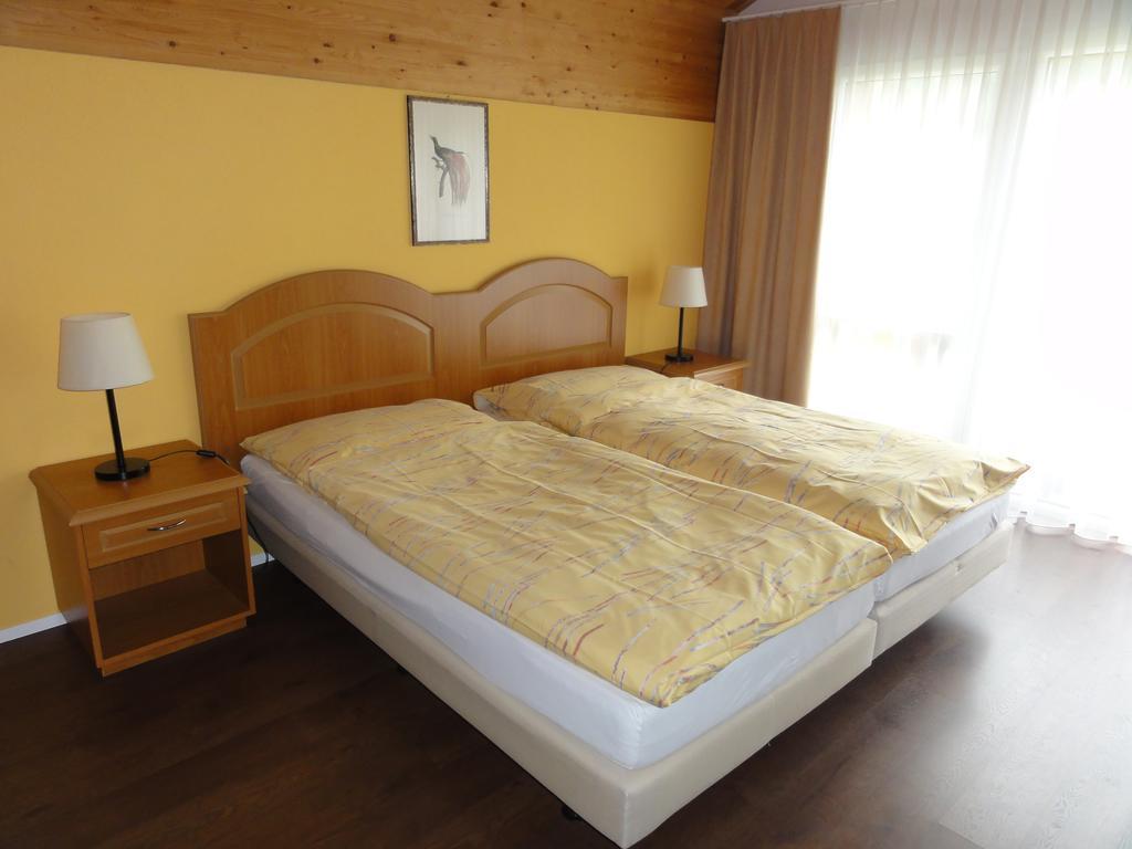 Doppelzimmer mit Balkon