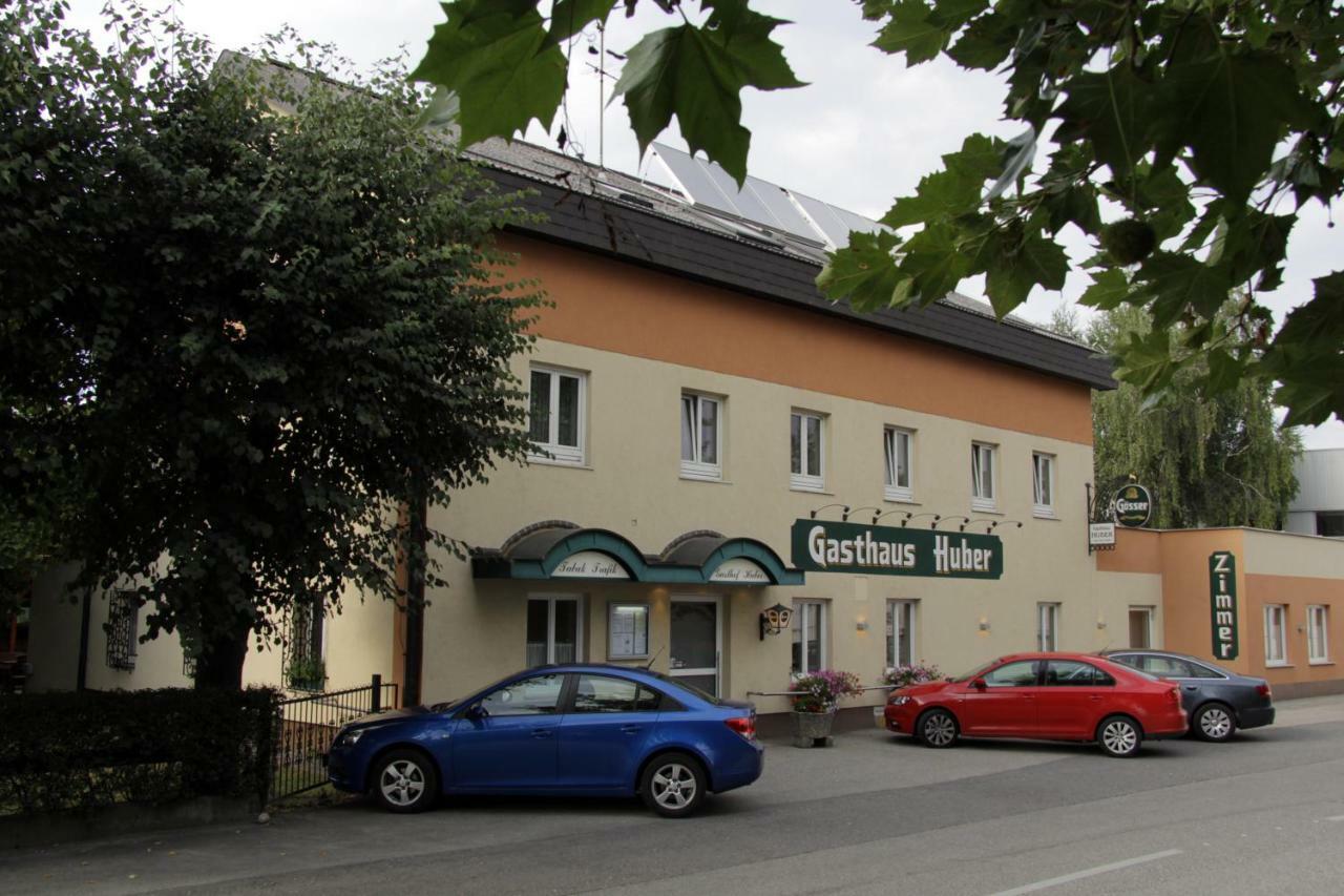 Zweibettzimmer mit Dusche