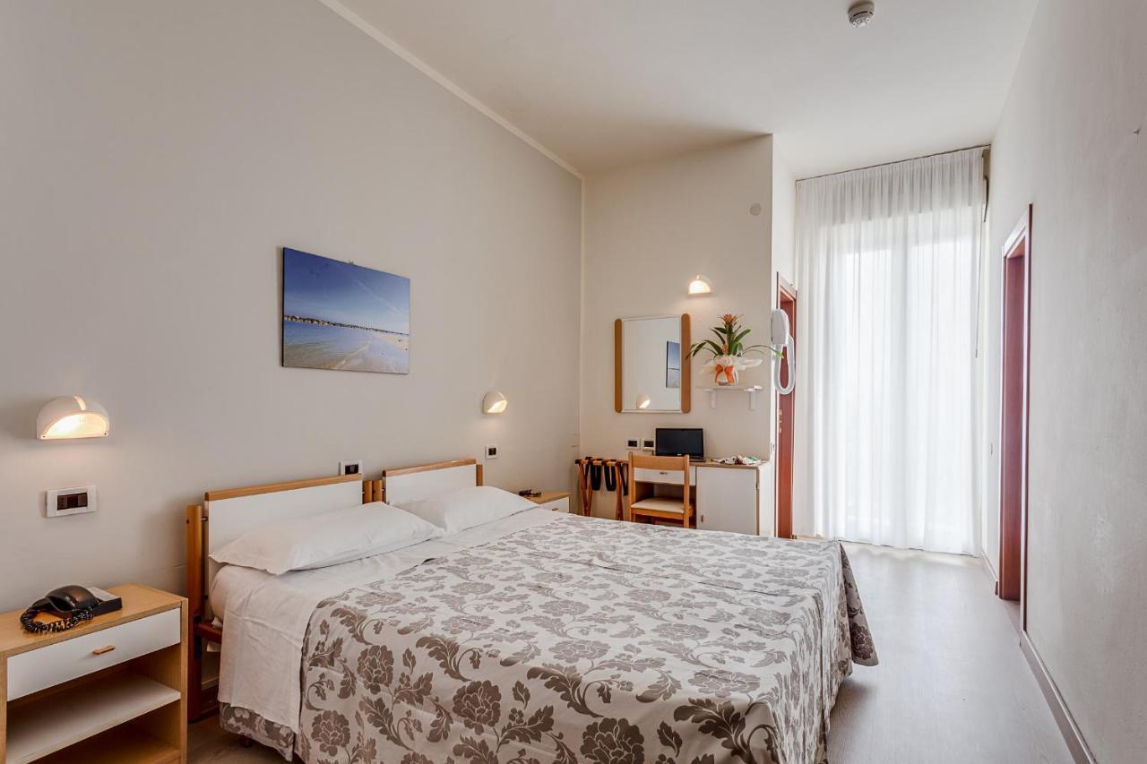2 Zimmer mit Verbindungstür