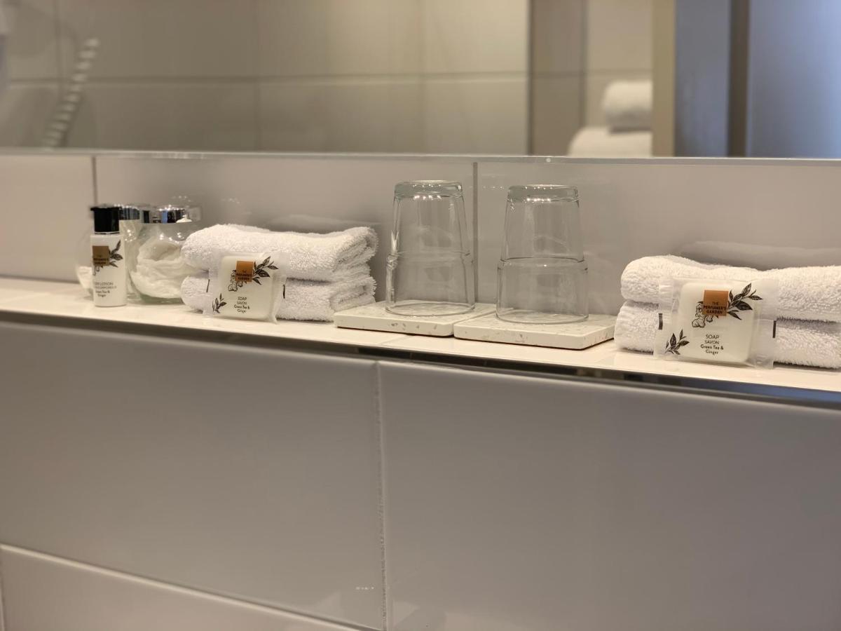 Comfort Doppelzimmer mit Kanalblick.