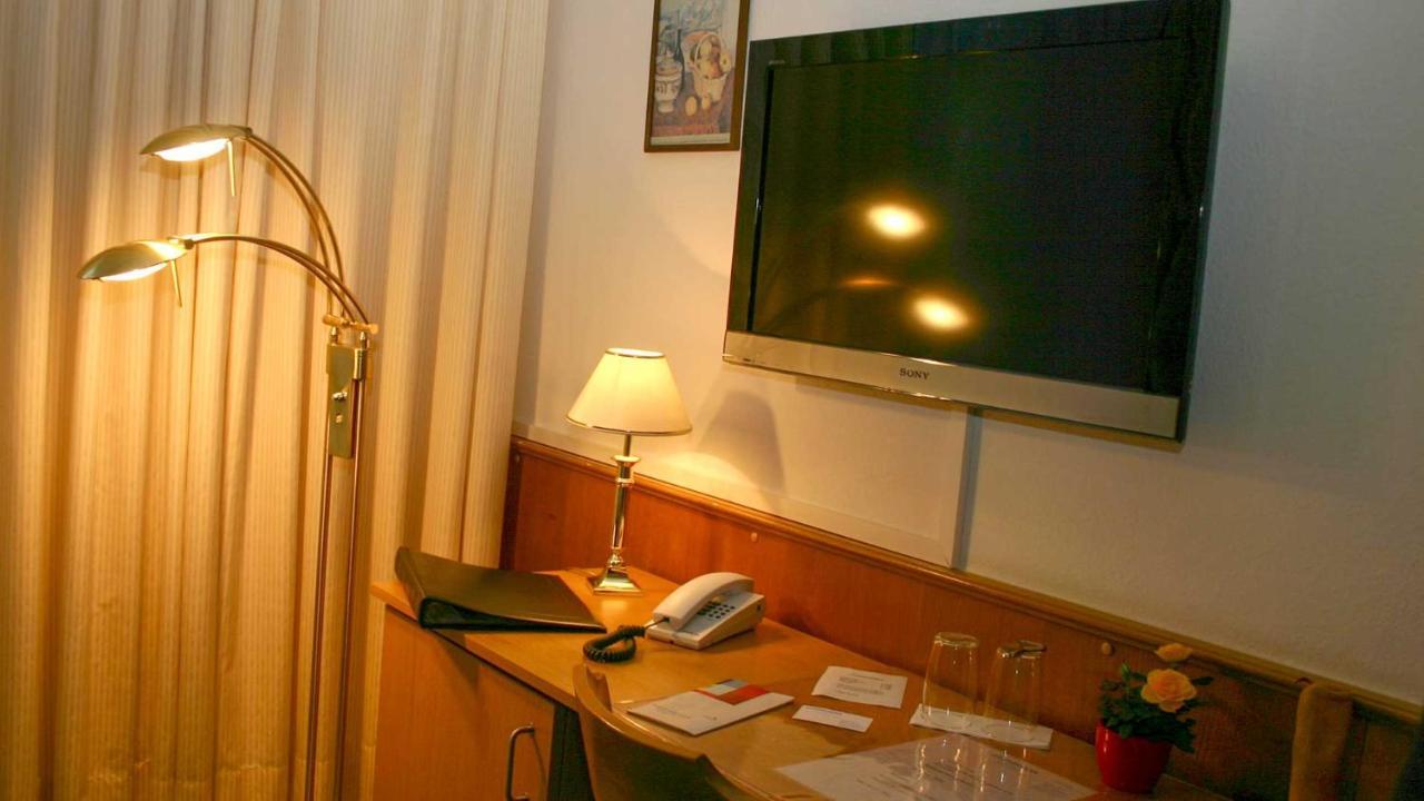 Single Room,976031317:JPEG