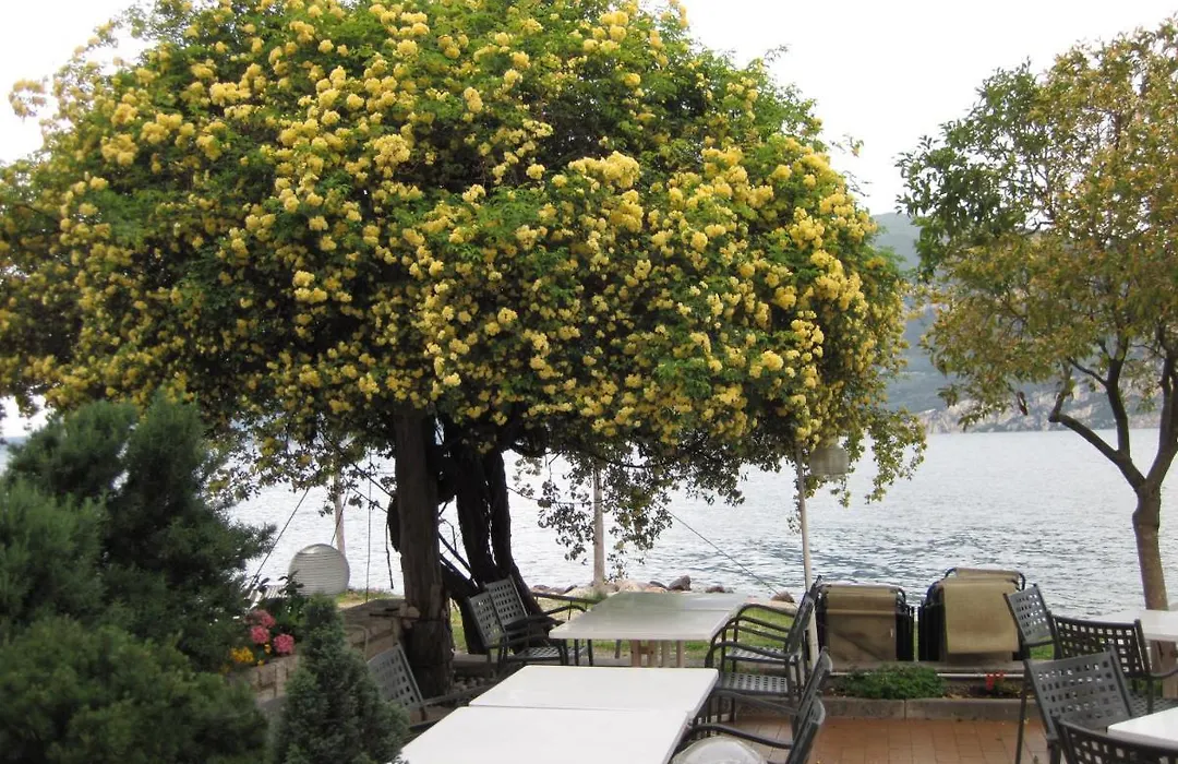 Piccolo Hotel Direkt am See-1