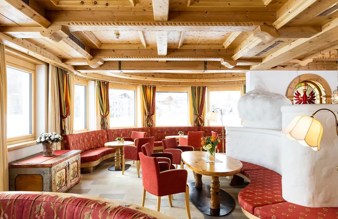 Alpenhotel Tirol-1