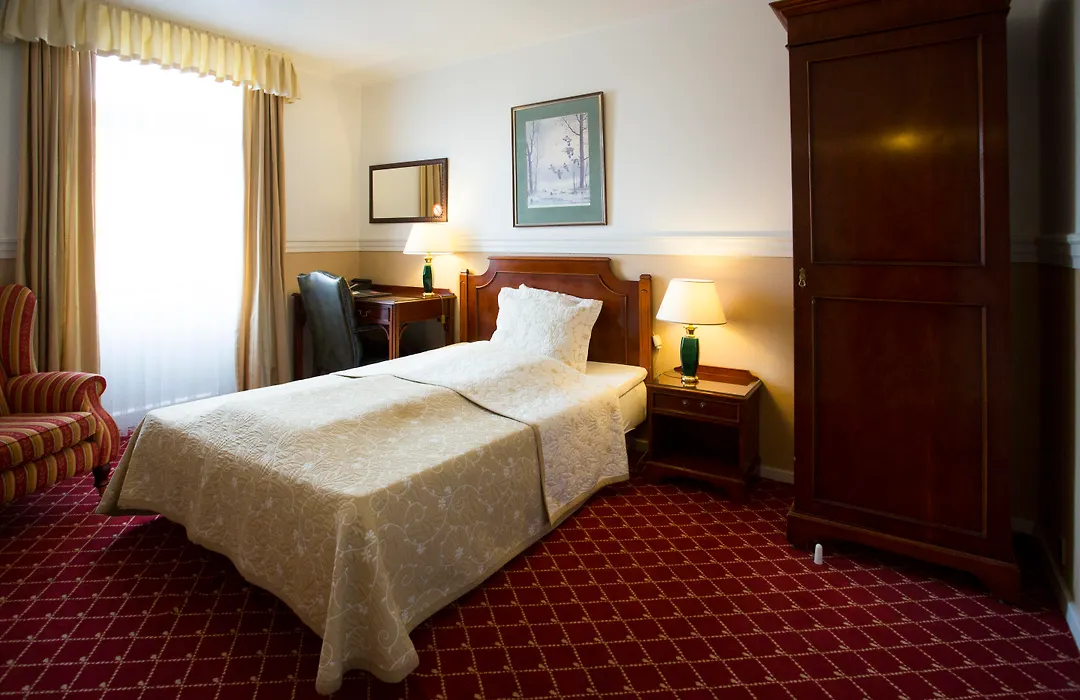 Milling Hotel Plaza-1