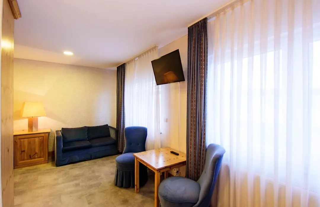Hotel Bohn-1