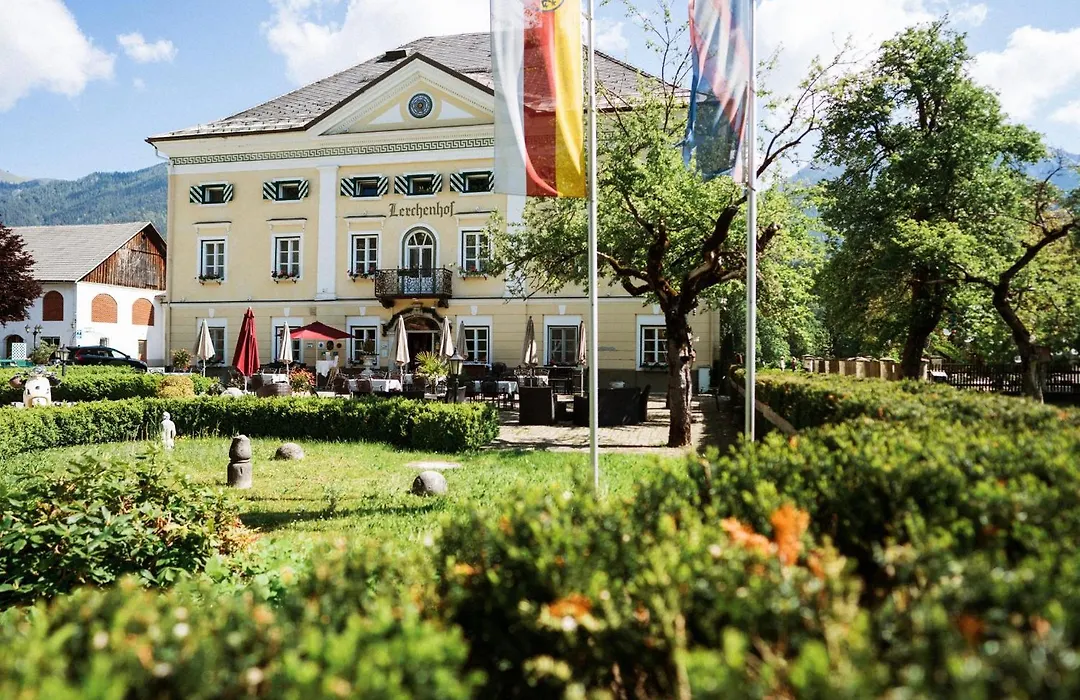 Hotel Schloss Lerchenhof-1
