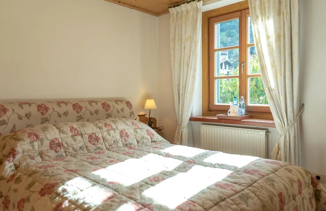 Schlosswirt Forst-1