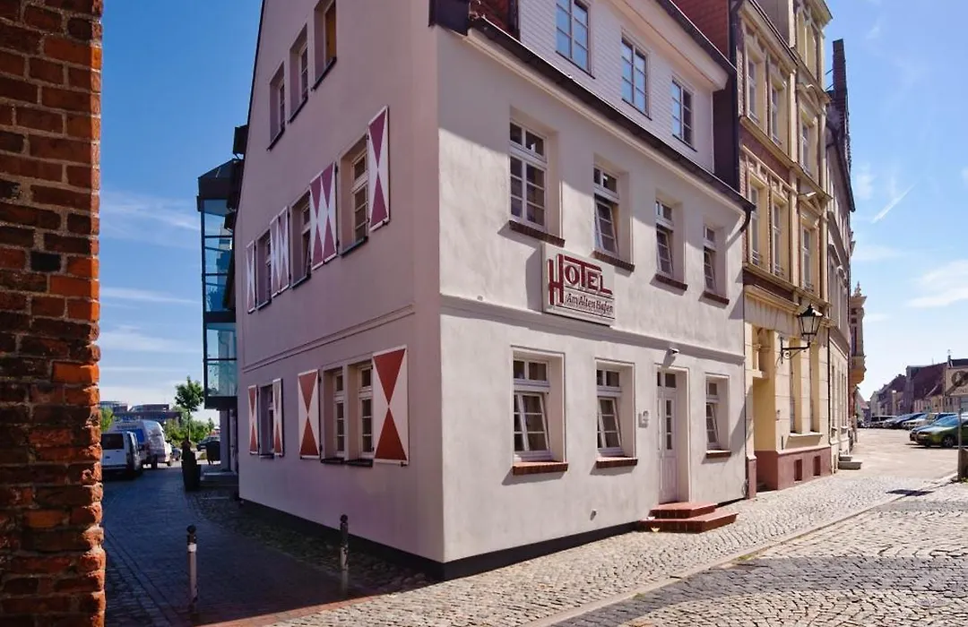 Hotel Am Alten Hafen-1