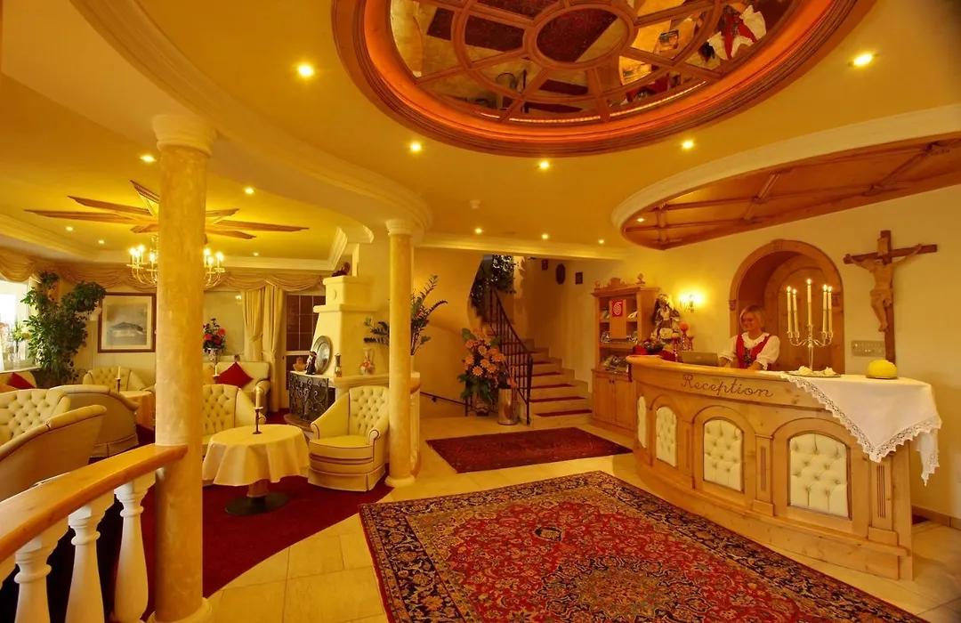 Hotel Kristall-1