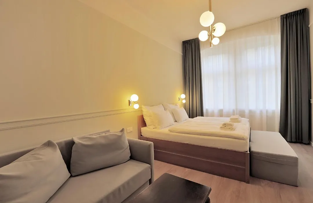 Hotel Kavalir-1