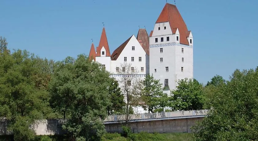 Kult Hotel-1