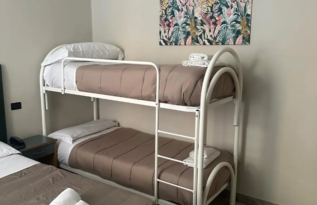 Smart Station Hotel-1