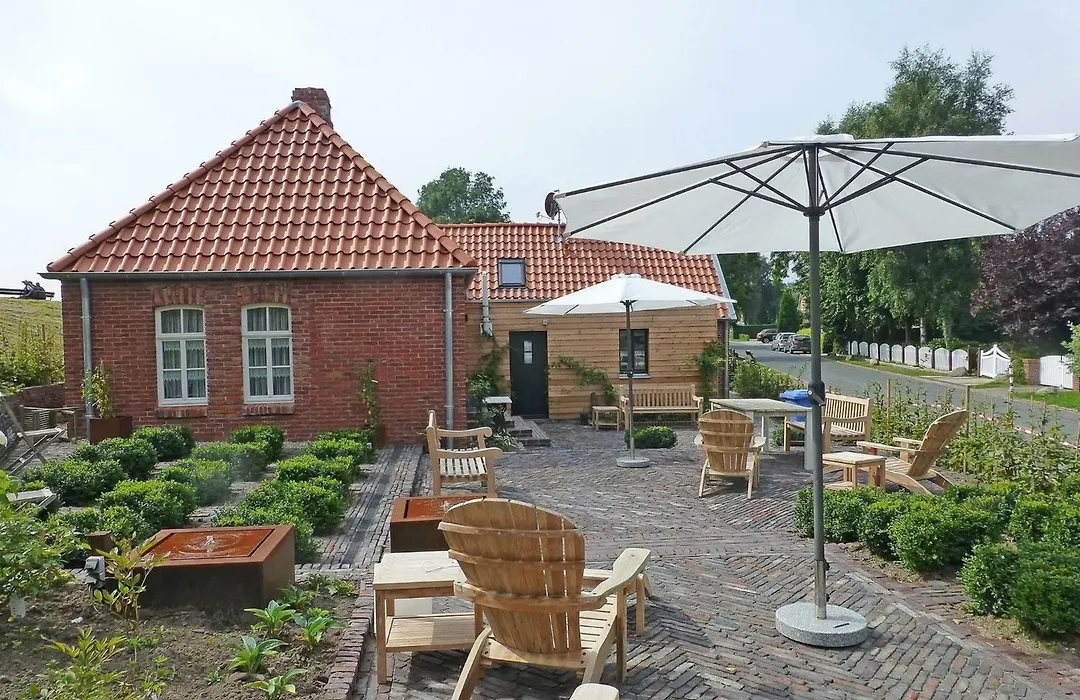 Deichhaus am Greetsieler Hafen Oma Geertje-1