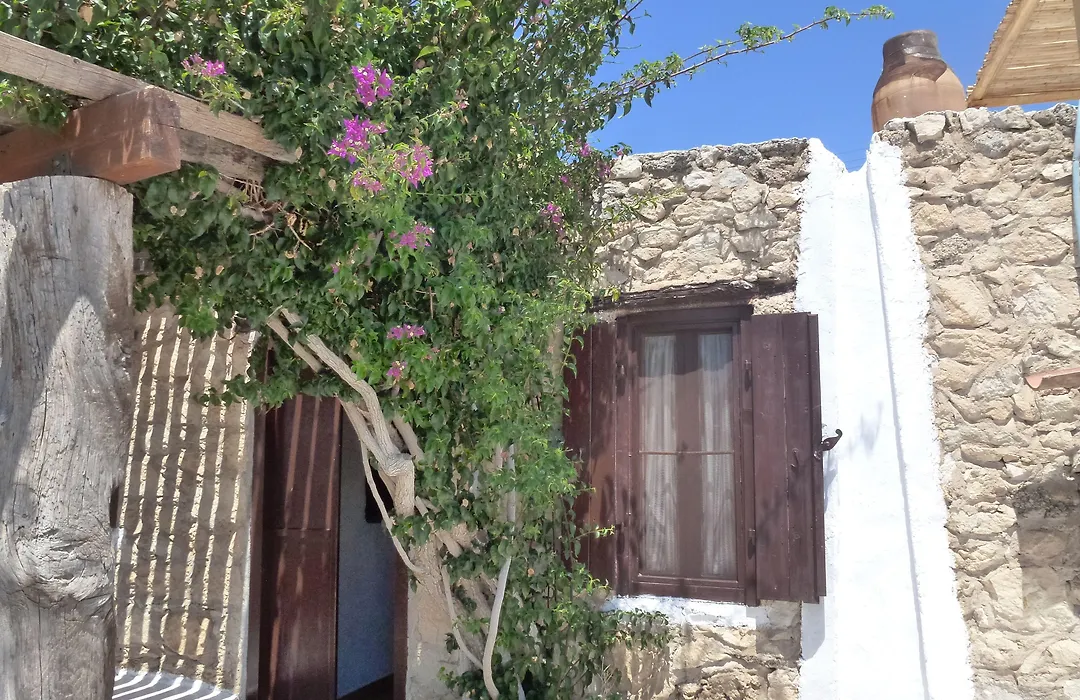 Koutsounari Traditional Cottages-1