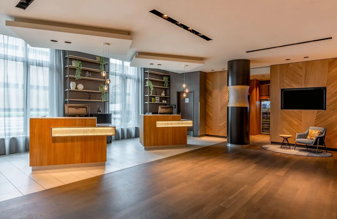 Courtyard By Marriott Cologne-1