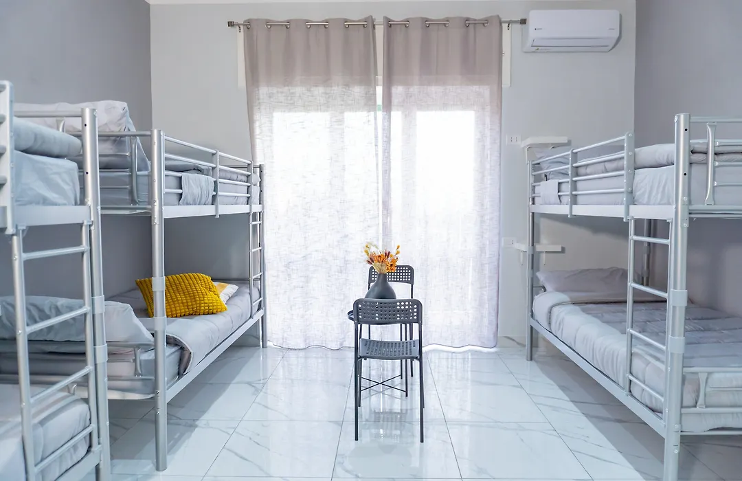 Hostel Partenope-1
