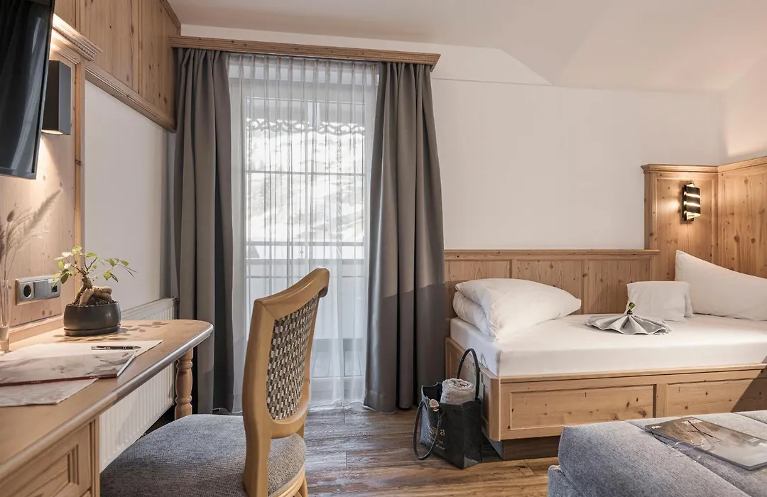 Hotel Alpenjuwel 4 Sterne Superior-1