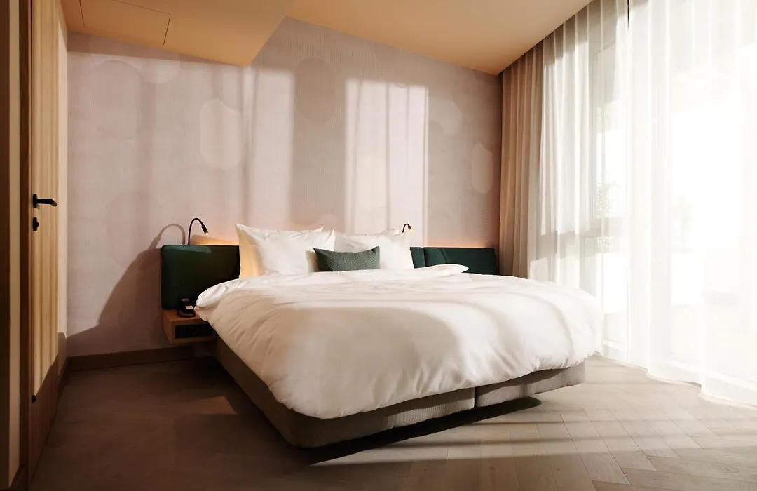 A By Adina Vienna-1