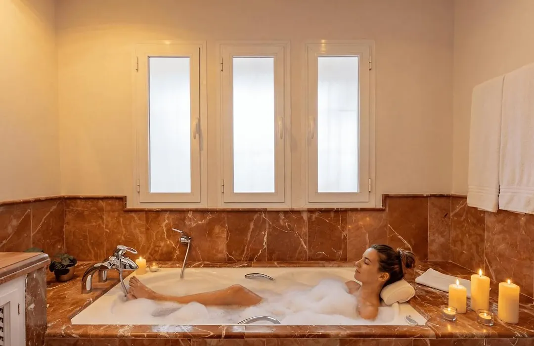 Vacation Marbella - Villa Federer, Cine Room, Bbq, New Decoration, Garage, Old Town Location, Big Communal Pool, Andalusian Garden, Walking To The Beach-1