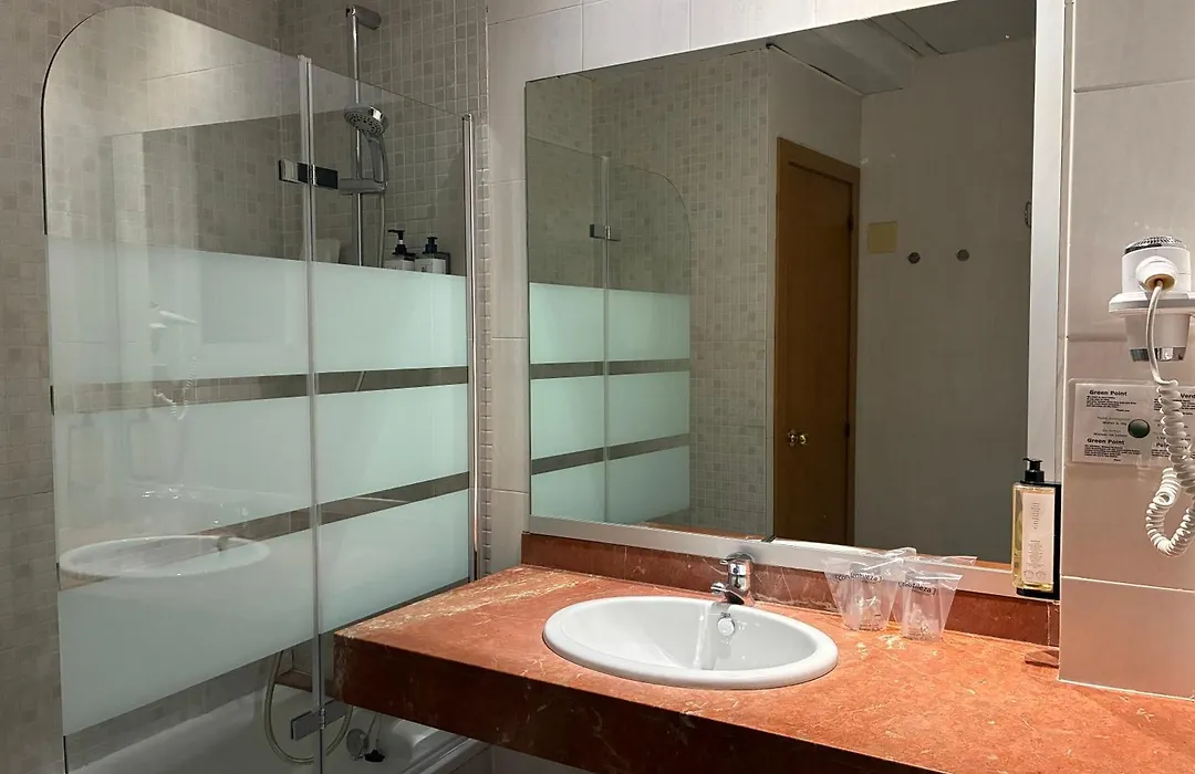 Hotel Travessera-1
