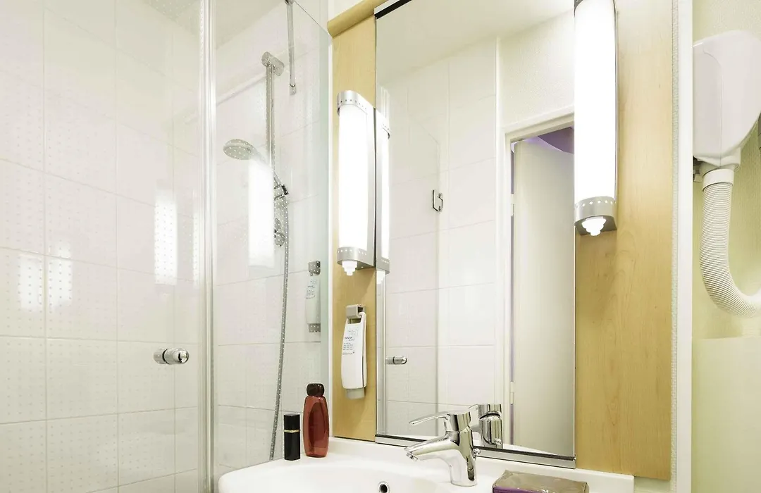 Ibis Versailles Chateau-1