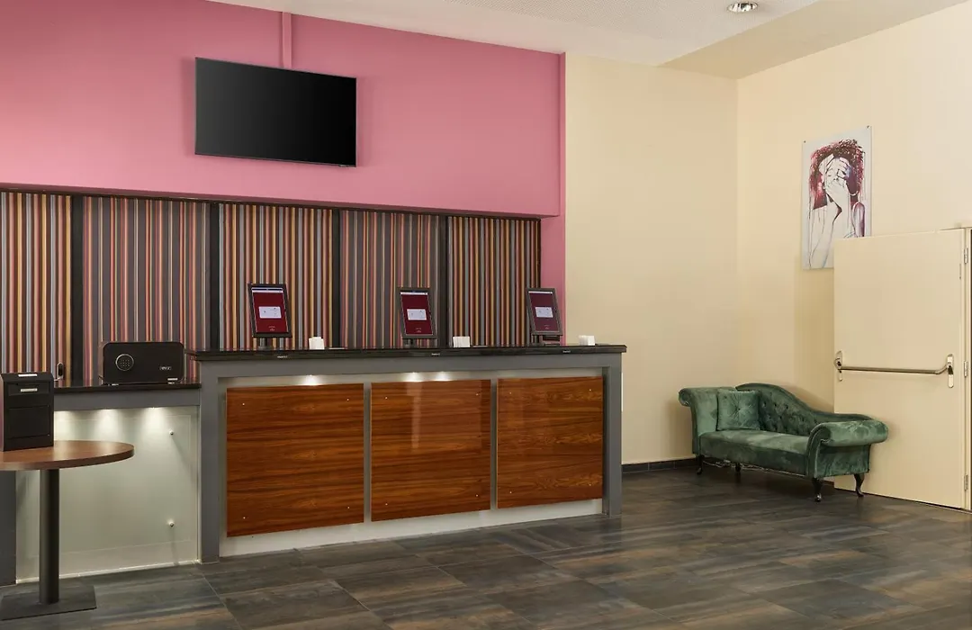 Neuchatel City Hotel - Self Check-In-1