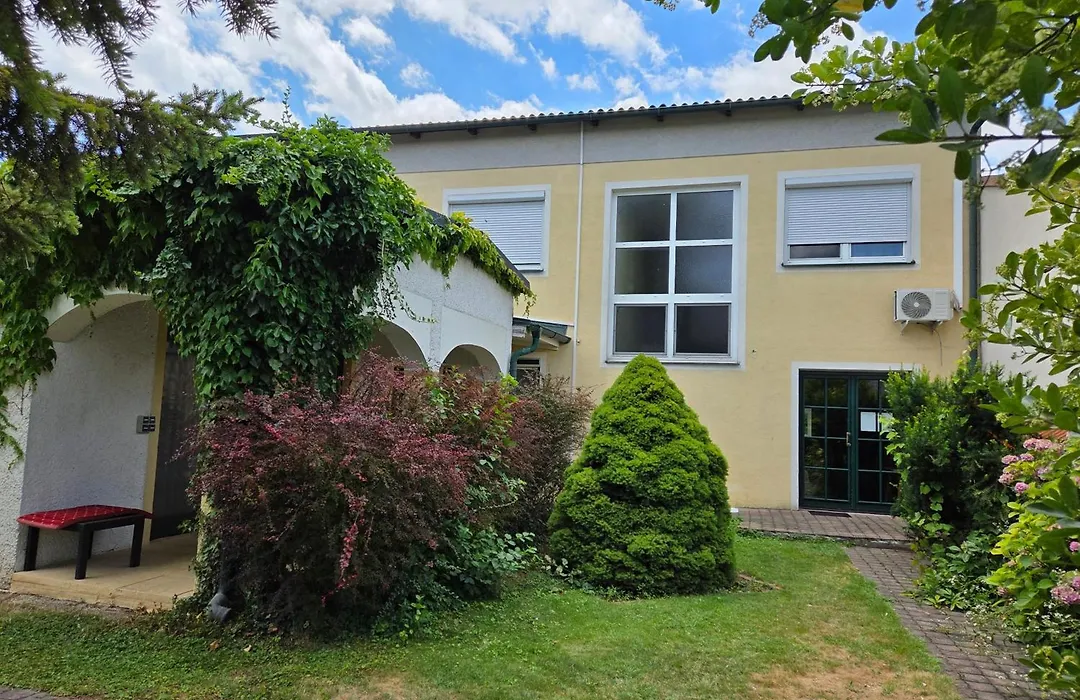 Landgasthof zur Goldenen Traube-1