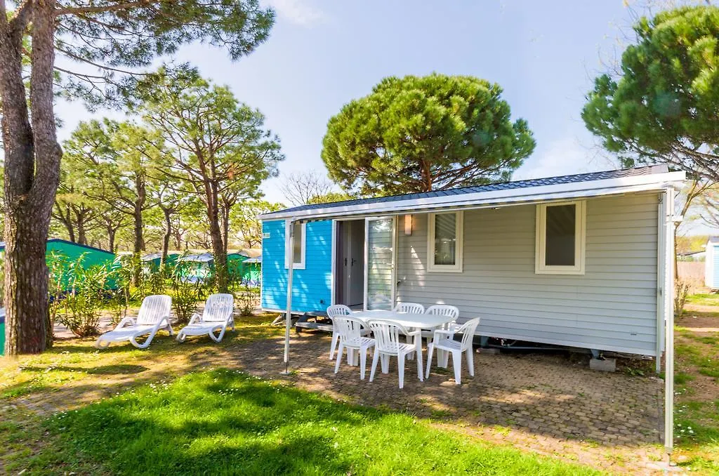 Del Garda Village And Camping-1