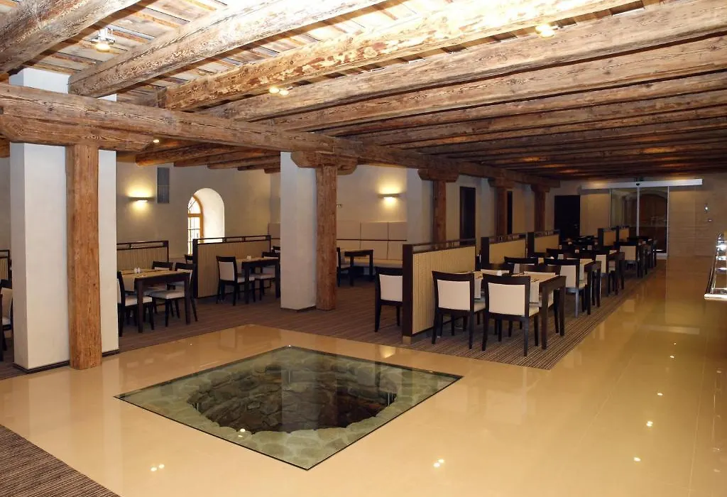 Hotel Budweis-1