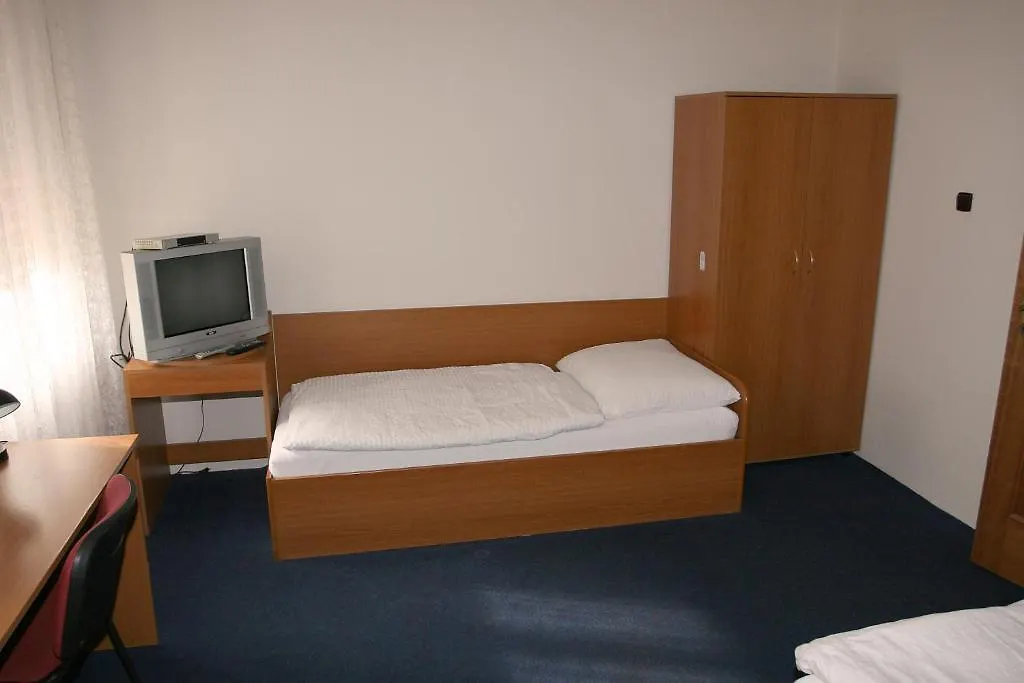 Euro Hostel-1