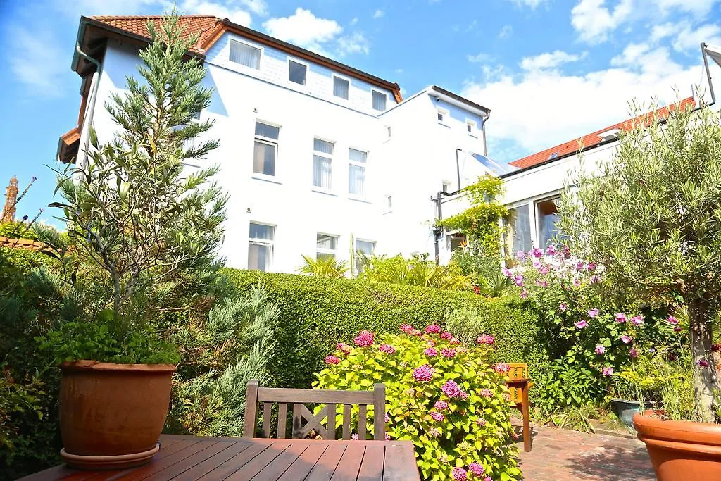 Atlantic Hotel Garni-1