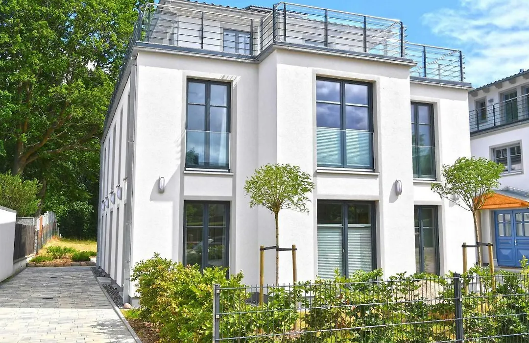 Villa LEVANTE in Binz - Penthouse mit Kamin, Sauna, Seeblick-1