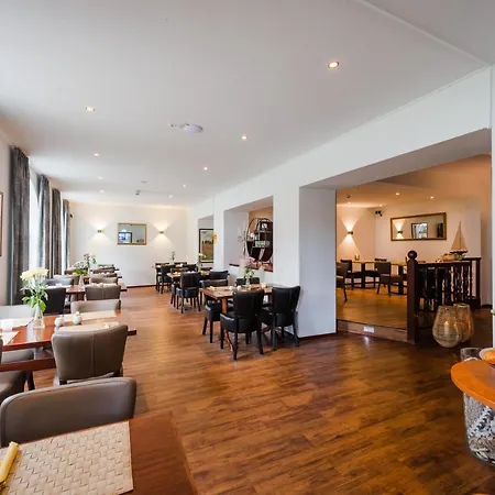 WH Hotels Papenburg Zentrum-2