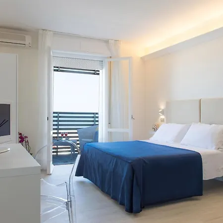 Kiss Beachfront Hotel&Restaurant-2