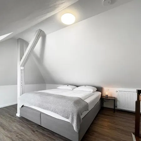 Villa Burglay Ferienwohnungen mit und ohne Sauna-3