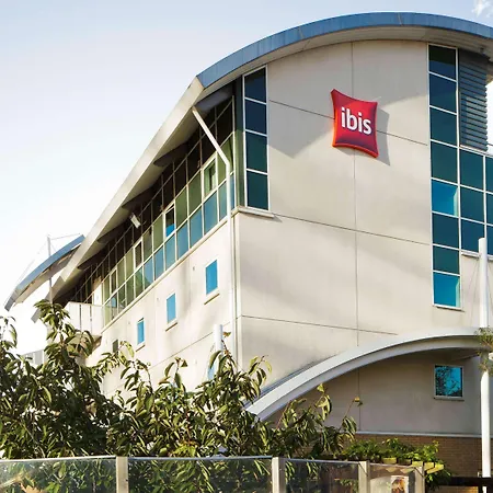 Ibis Cardiff Centre-2