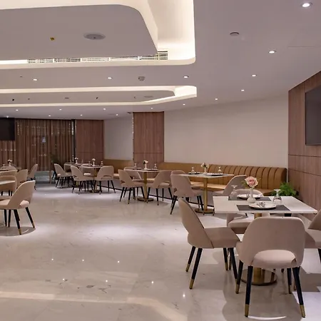 Corp Executive Hotel Doha Suites-3