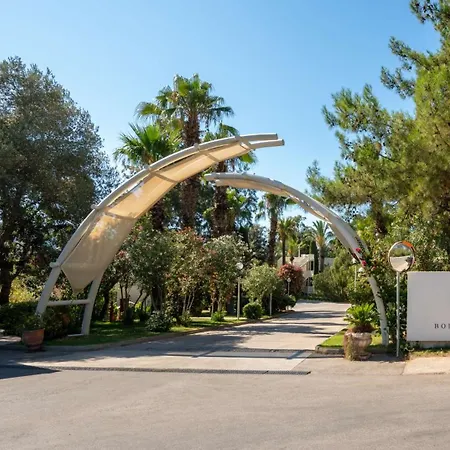 Doubletree By Hilton Bodrum Isil Club Ultra All-Inclusive Resort-3