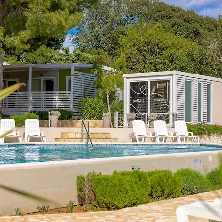 Mobile Homes Peskera-2