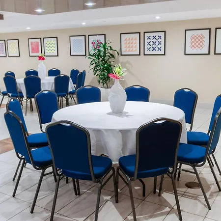 Holiday Inn Express Waikiki By Ihg-2