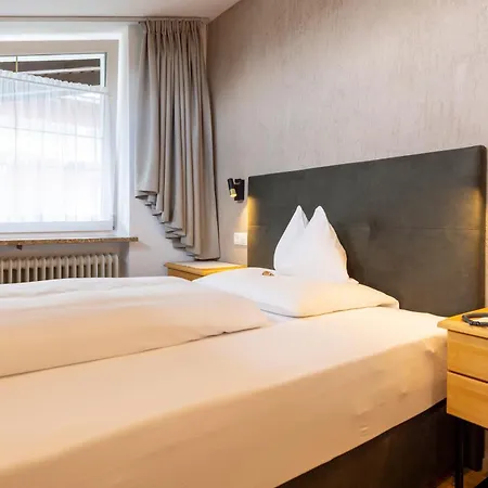 Parkhotel Seefeld-3