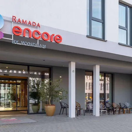 Ramada Encore By Wyndham Munich Messe-3