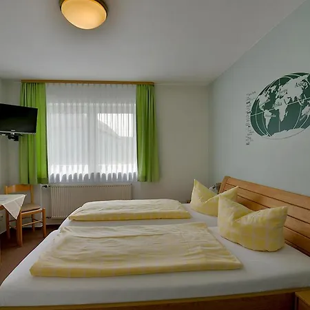 Café und Hotel Zum Grünen Baum-3