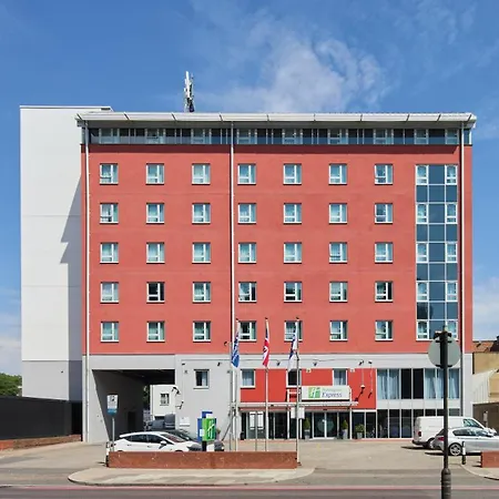 Holiday Inn Express London Limehouse By Ihg-3