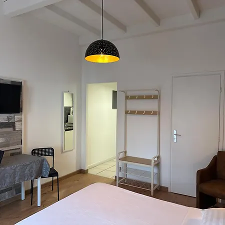 Hotel Porte De France - Self Check In By Homenhancement-3
