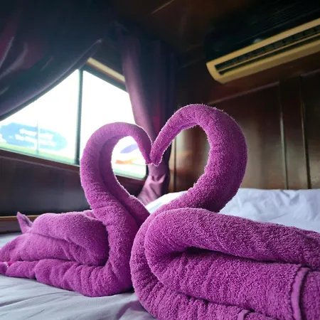 Sabai Sabai Liveaboard Bangkok-2