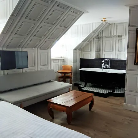 Pembroke Townhouse-3