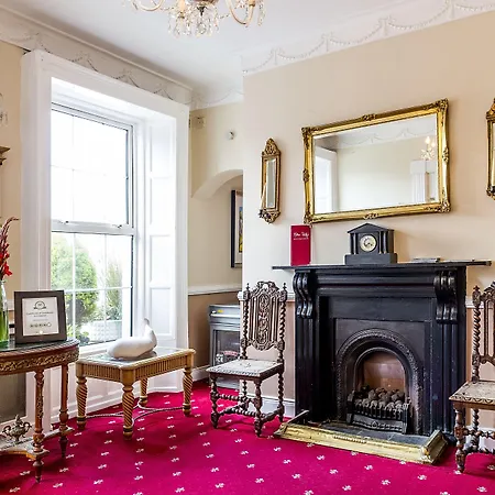 Uppercross House Hotel-3