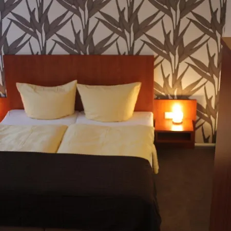 Hotel Schwarzer Adler Jever-3